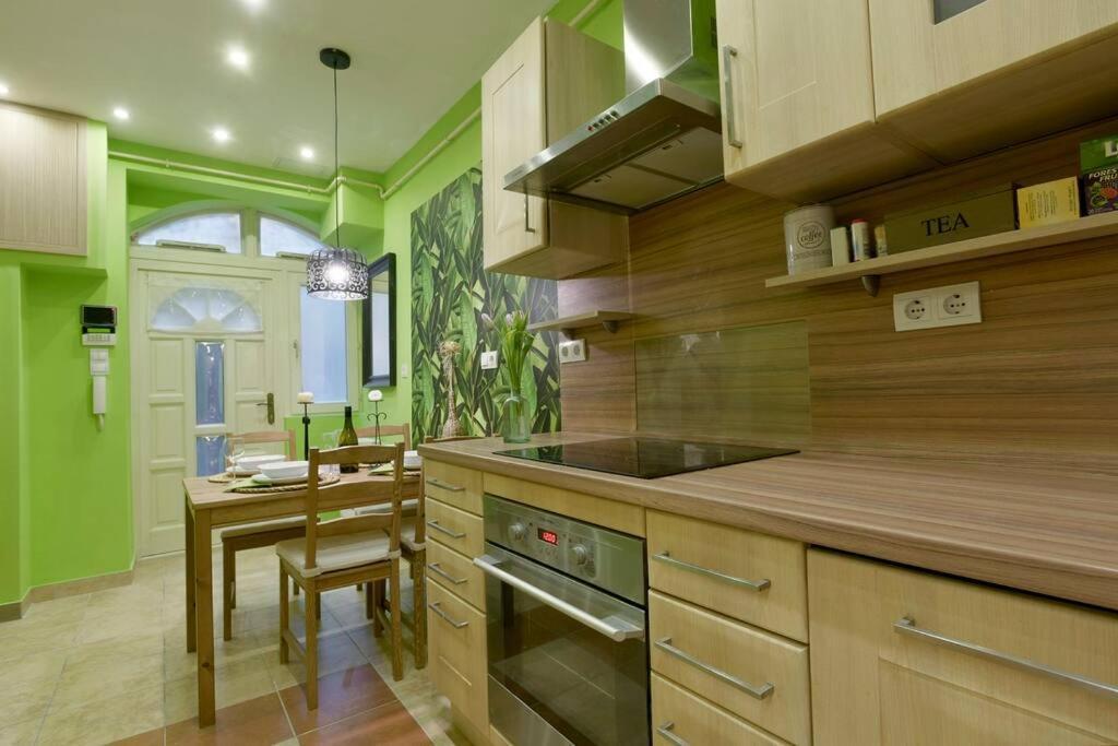 Apartamento Downtown Island Of Peace By Nw Budapest Exterior foto